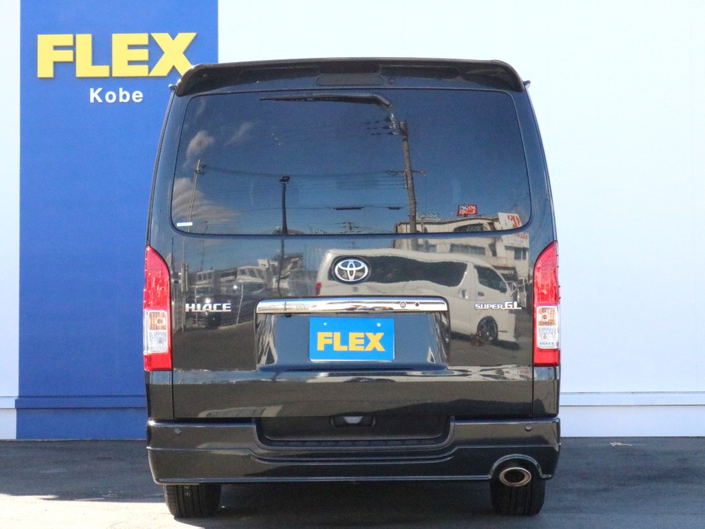 ハイエースをお探しならＦＬＥＸ神戸店へ！　神戸店の展示車両は勿論、全国のＦＬＥＸが保有するハイエースの中から貴方にぴったりの一台をお探し致します！