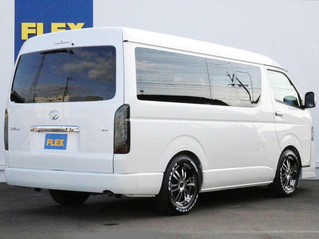 ハイエースのことなら専門店のFLEXハイエース神戸店まで！　新車中古車販売は勿論、経費が使えるリースや、ローンを使った販売などハイエースライフを始めるお手伝いを致します！