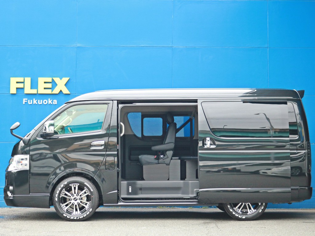 1.5インチローダウン施工済み！　車高が低くなることによって日々の乗り降りが少し楽になります。新車時メーカーオプションのパワースライドドアも完備しているので更に乗り降りが楽になります。