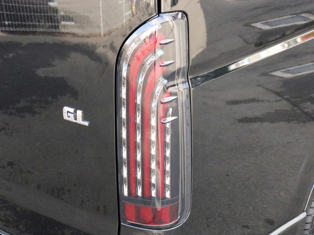 FLEX　オリジナル煌レッドLEDテールランプを装着！　視認性、デザイン性共に優れた一品です。