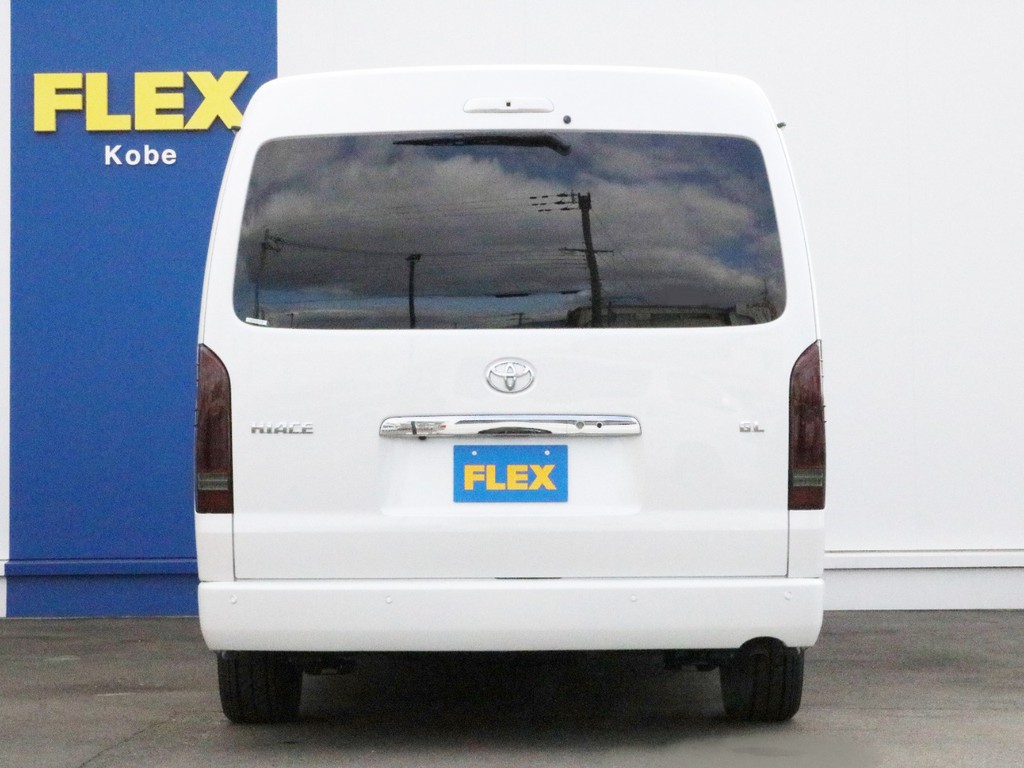 ハイエースをお探しならFLEXハイエース神戸店へ！　神戸店の展示車両は勿論、全国のＦＬＥＸが保有するハイエースの中から貴方にぴったりの一台をお探し致します！