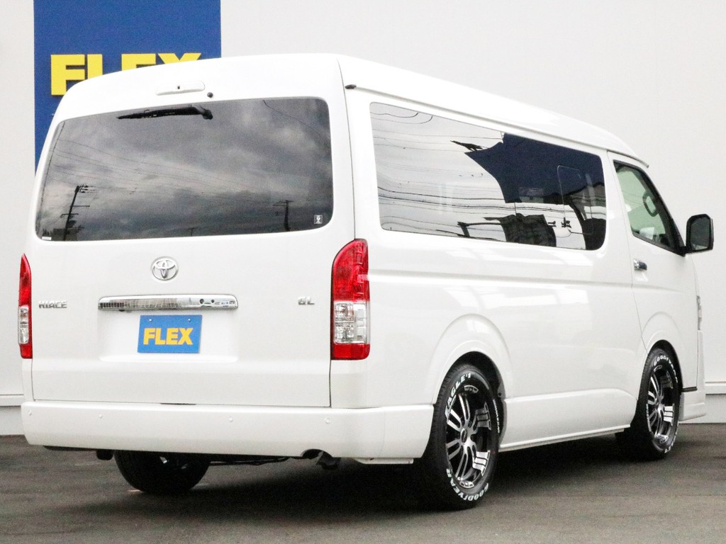 ハイエースの事なら専門店のFLEXハイエース神戸店へ！　新車中古車販売は勿論、経費が使えるリースやローンを使った販売など新たなハイエースライフを始めるお手伝いを致します！
