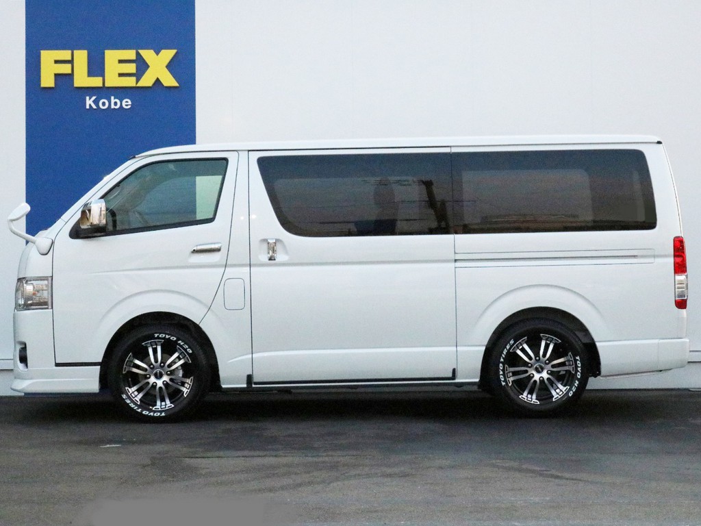 1.5インチローダウン施工済み！　車高が低くなることによって日々の乗り降りが楽になる他、高さ制限のある場所への乗り入れが比較的容易になります。