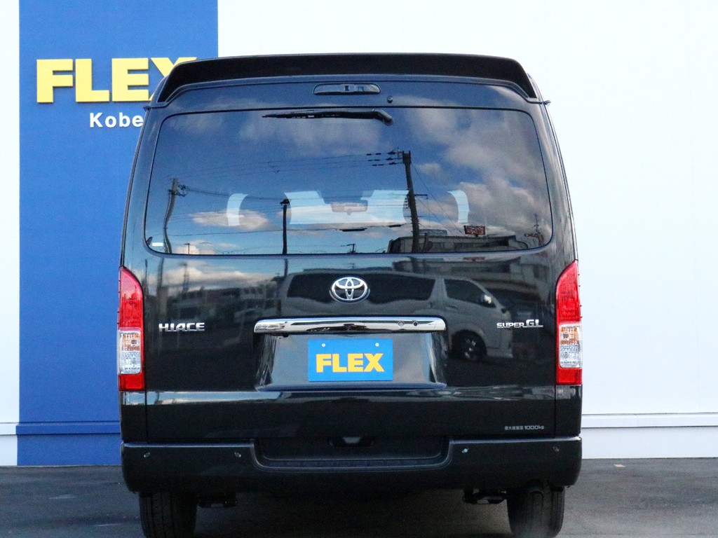 ハイエースをお探しならＦＬＥＸ神戸店へ！　神戸店の展示車両は勿論、全国のＦＬＥＸが保有するハイエースの中から貴方にぴったりの一台をお探し致します！