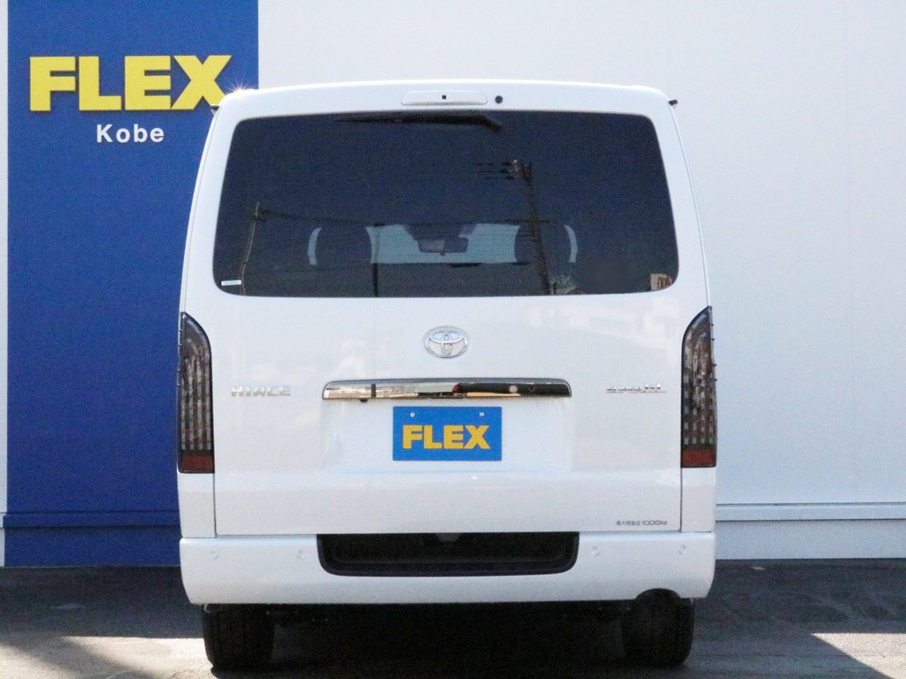 ハイエースをお探しならFLEX神戸店へ！　神戸店の展示車両は勿論、全国のFLEXが保有するハイエースの中から貴方にぴったりの一台をお探し致します。