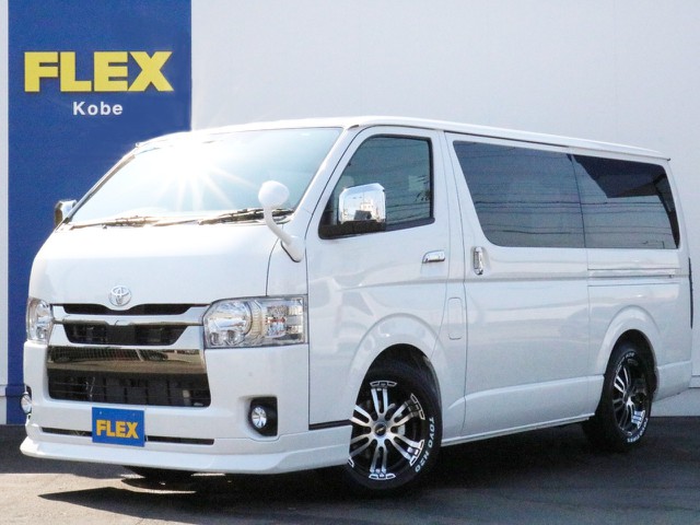☆未登録新車☆　ハイエースVガソリン２WDダークプライムⅡ特別仕様車にベッドキットType2を装備した車中泊対応の一台！　即納車、全国陸送OK！
