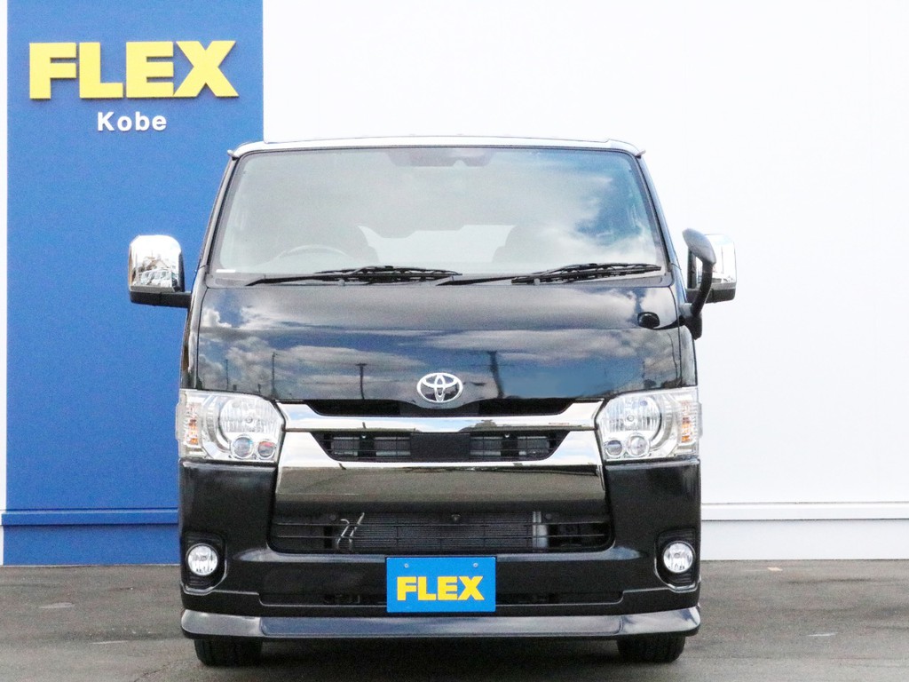 さあ、未登録新車ハイエースVガソリン２WDをベースに作られたFLEXライトカスタムでお出かけしましょう！　新車不足の為、ご来店お問い合わせはお早めに！　ハイエース専門店のFLEX神戸店まで！