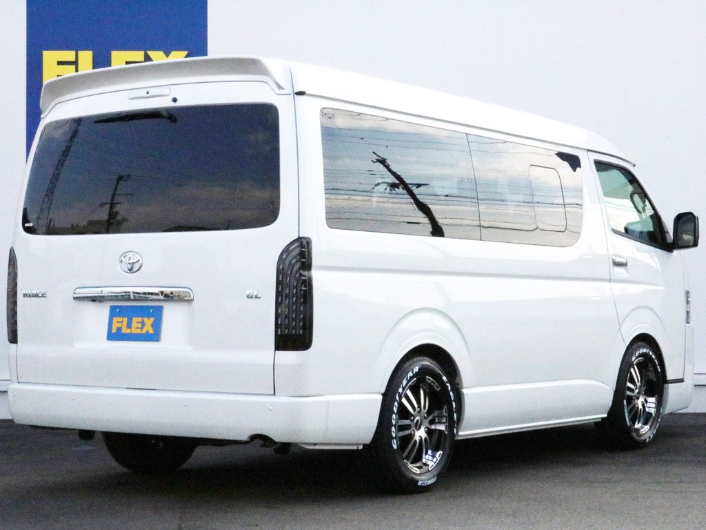 ハイエースの事なら専門店のFLEXハイエース神戸店へ！　新車中古車販売は勿論、経費が使えるリースやローンを使った販売など新たなハイエースライフを始めるお手伝いを致します！