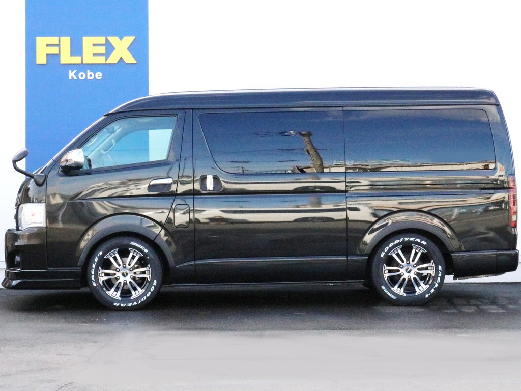 1.5インチローダウン施工済みなので車高が低くなることによって日々の乗り降りが少し楽になります。車高制限のある場所への乗り入れも少し楽になります。