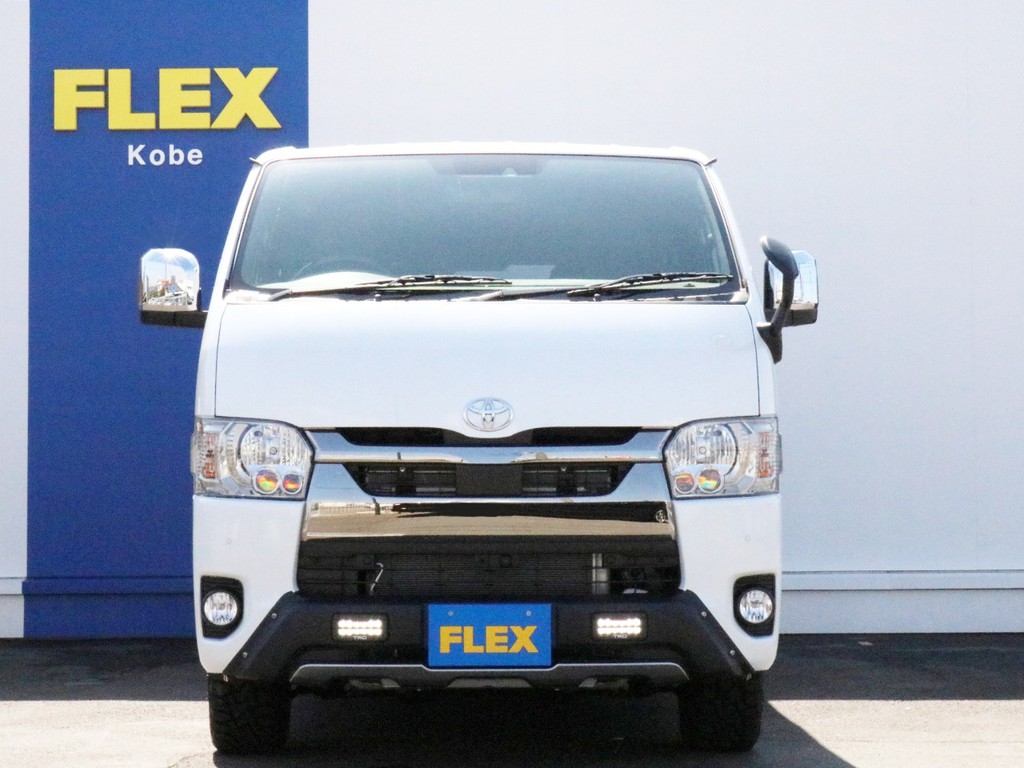 ハイエースVディーゼルターボ4WD床張りフローリング施工済み車両でお出かけしましょう！　レジャーにも仕事にも使える一台！　現車がある今がチャンスです！　お求めは専門店のFLEX神戸店まで！