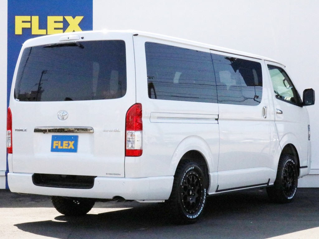 ハイエースの事なら専門店のFLEXハイエース神戸店へ！　新車中古車販売は勿論、経費が使えるリースやローンを使った販売など新たなハイエースライフを始めるお手伝いを致します！