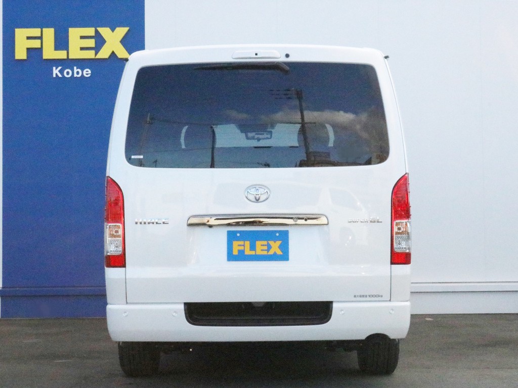 ハイエースをお探しならＦＬＥＸ神戸店へ！　神戸店の展示車両は勿論、全国のＦＬＥＸが保有するハイエースの中から貴方にぴったりの一台をお探し致します。