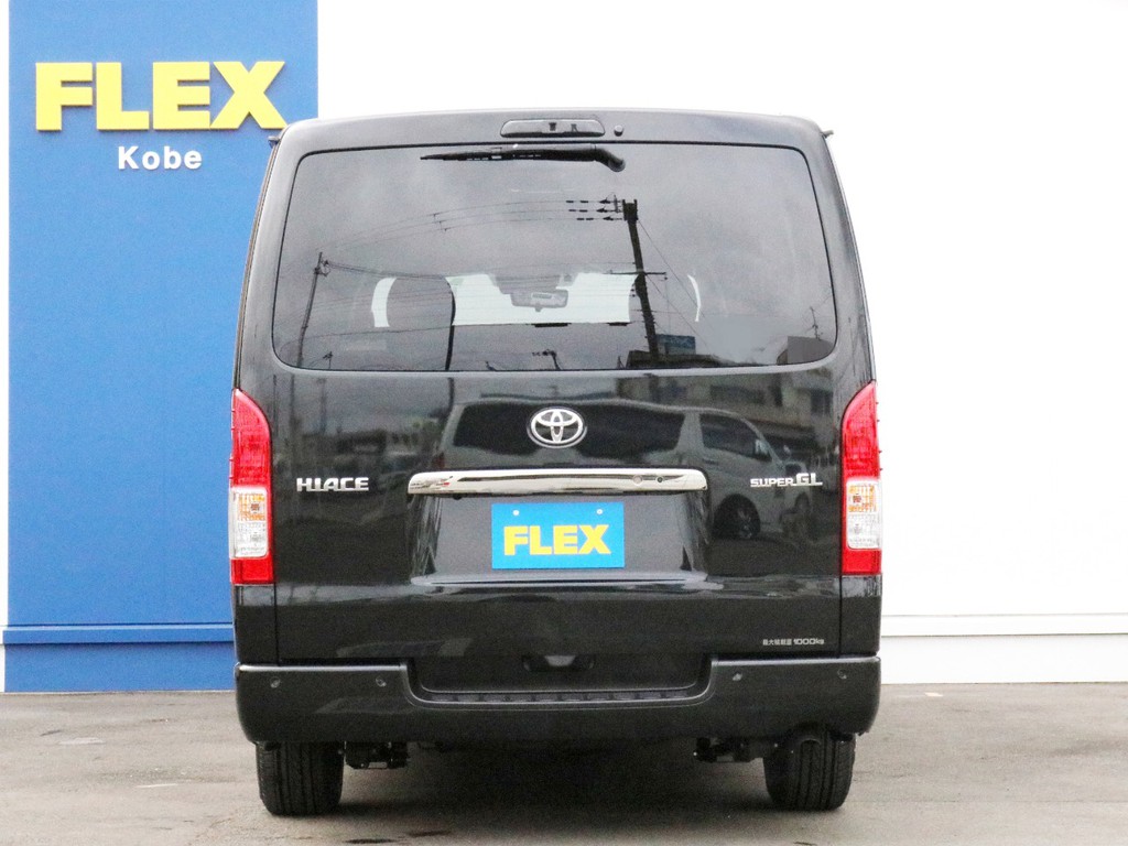 ハイエースをお探しならＦＬＥＸ神戸店へ！　神戸店の展示車両は勿論、全国のＦＬＥＸが保有するハイエースの中から貴方にぴったりの一台をお探しします。
