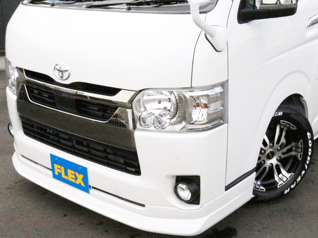 FLEX　オリジナルデルフィーノラインフロントリップを装着済み！　フェイス回りが引き締まって見えます。