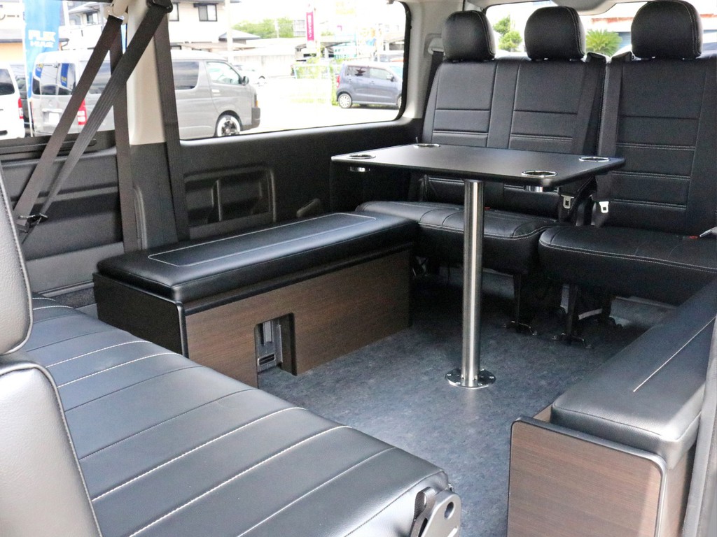 アレンジASはテーブルを囲みながら移動したり、ランチなどを楽しむことも可能です。