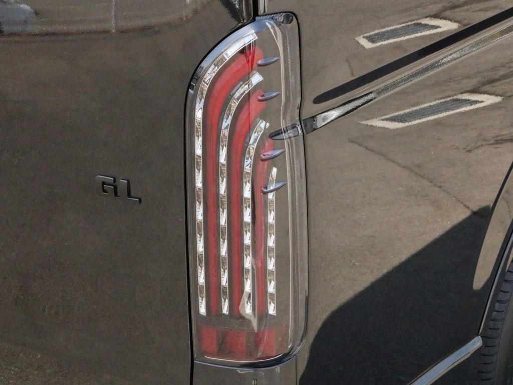 FLEXオリジナル煌レッドLEDテールランプを装着済み！　視認性、デザイン性ともに優れた一品です。