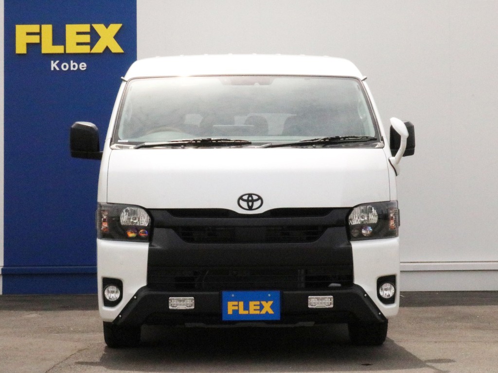 シートアレンジVer1デニムを施工したワゴンGLでお出かけしましょう！　オフロード仕様のカスタムパーツも装着した一台！　ご来店お問合せはハイエース専門店のFLEX神戸店まで！