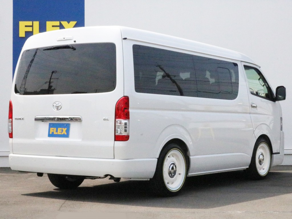 ハイエースの事なら専門店のFLEXハイエース神戸店へ！　新車中古車販売は勿論、経費が使えるリースやローンを使った販売など新たなハイエースライフを始めるお手伝いを致します！