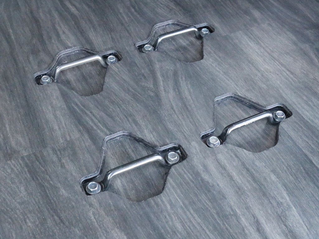 床張りフローリング施工済みなので足元が安定しており、水拭きも可能なのでお手入れが楽になりました。