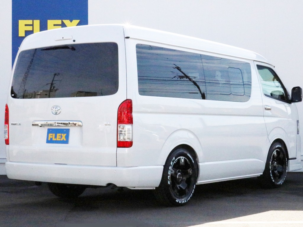 ハイエースの事なら専門店のFLEXハイエース神戸店へ！　新車中古車販売は勿論、経費が使えるリースやローンを使った販売など新たなハイエースライフを始めるお手伝いを致します！