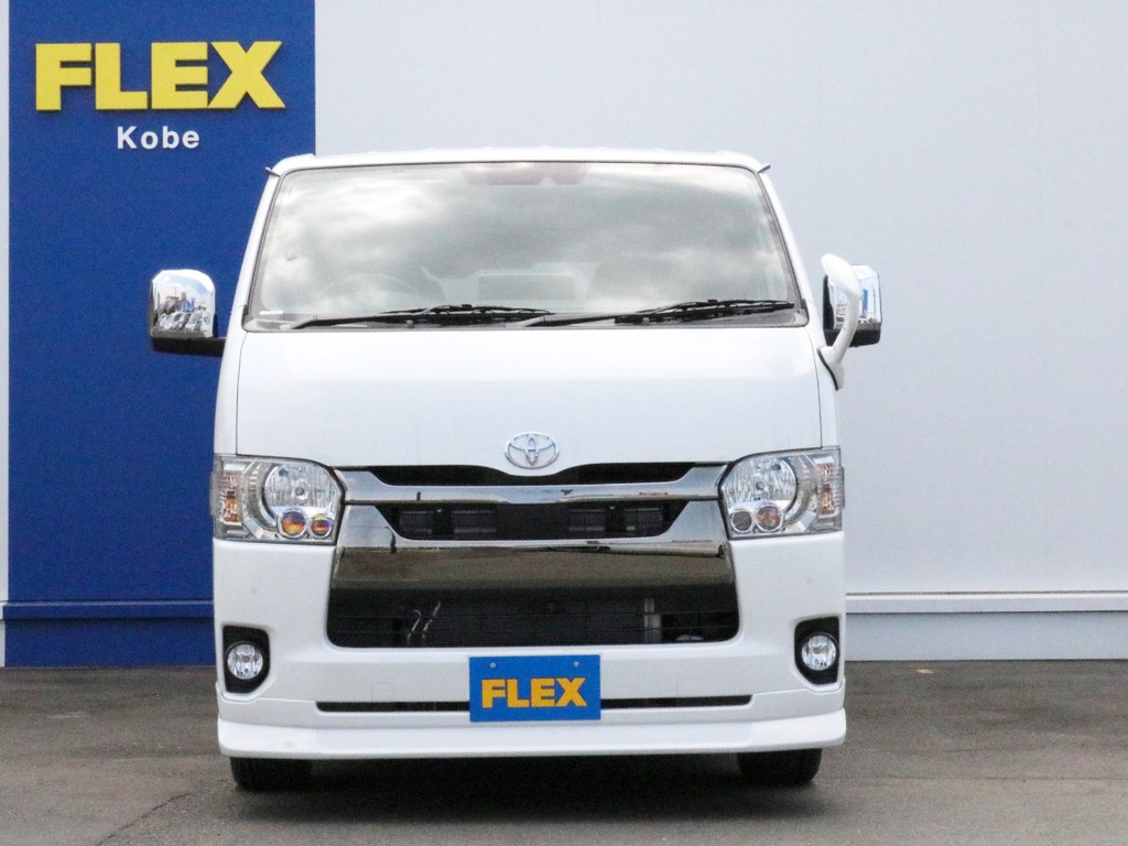 未登録新車　ハイエースVディーゼルターボ2WDをベースに作られたFLEXライトカスタムでお出かけしましょう！　新車不足の為、現車がある今がチャンス！　ご来店お問い合わせは、FLEX神戸店まで！