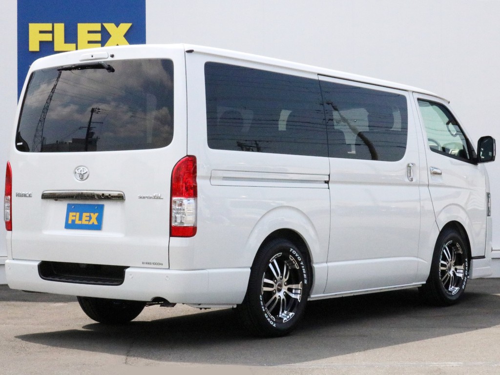 ハイエースの事なら専門店のFLEXハイエース神戸店へ！　新車中古車販売は勿論、経費が使えるリースやローンを使った販売など新たなハイエースライフを始めるお手伝いを致します！