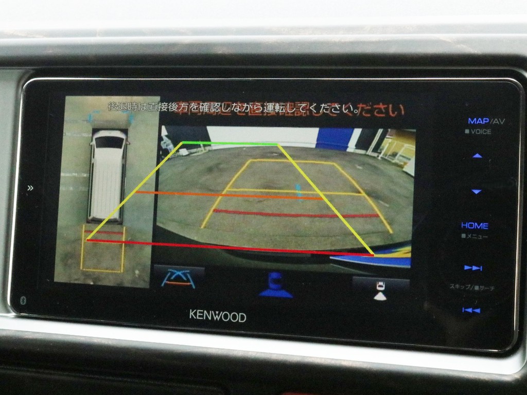 ケンウッドSDフルセグナビを搭載！　ナビとしては勿論、オーディオや映像モニターとしてもご活用頂けます。パノラミックビューモニターや、バックカメラの映像はナビモニターに描写されます。