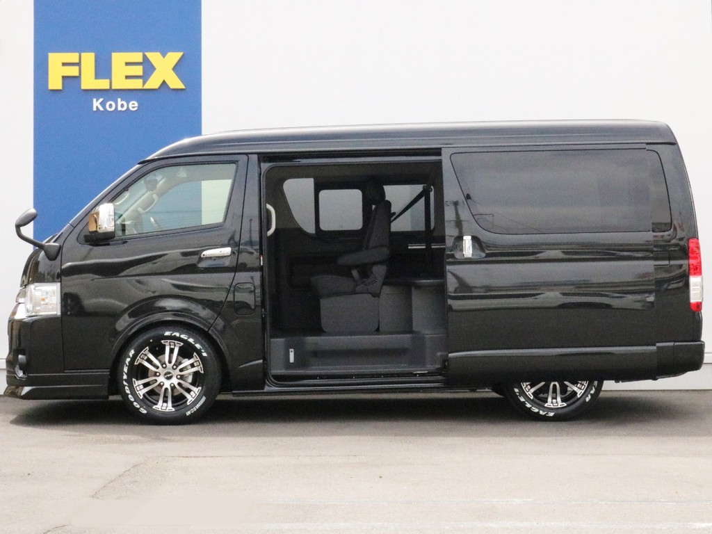 1.5インチローダウン施工済み！　車高が低くなることによって日々の乗り降りが少し楽になります。メーカーオプションのパワースライドドアも完備しているので更に乗り降りが楽になります。