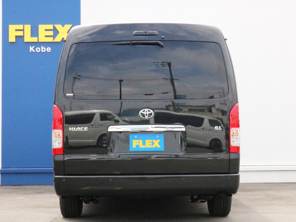 ハイエースをお探しならFLEX神戸店へ！　神戸店の展示車両は勿論、全国のFLEXが保有するハイエースの中から貴方にぴったりの一台をお探し致します！