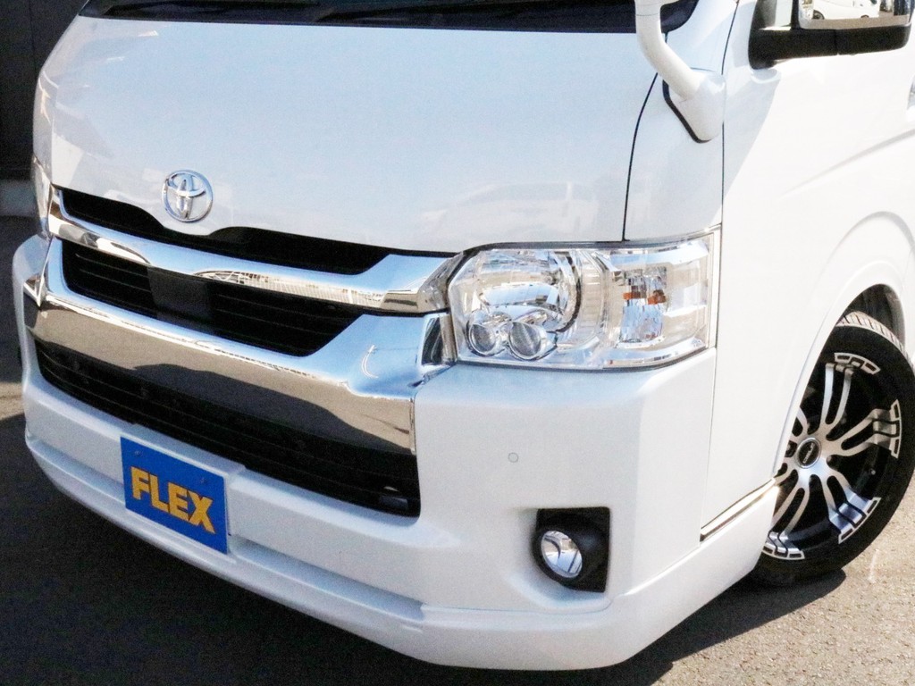 エクステリアはフロントには415コブラ　クリーンルック３を装着！　いつもと違うすっきりとしたフェイス回りです！