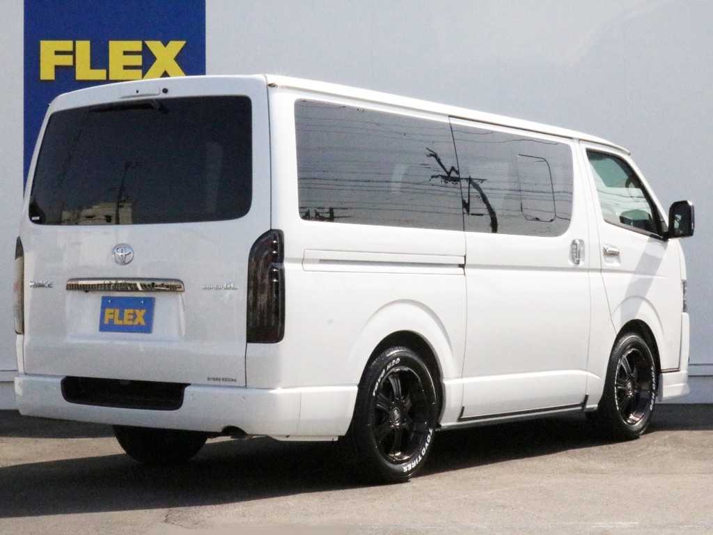 ハイエースの事なら専門店のFLEXハイエース神戸店へ！　新車中古車販売は勿論、経費が使えるリースやローンを使った販売など新たなハイエースライフを始めるお手伝いを致します！