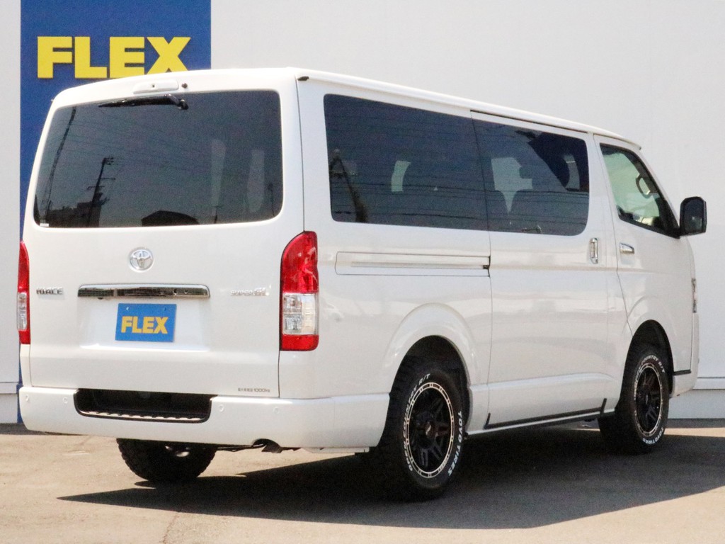 ハイエースの事なら専門店のFLEXハイエース神戸店へ！　新車中古車販売は勿論、経費が使えるリースやローンを使った販売など新たなハイエースライフを始めるお手伝いを致します！
