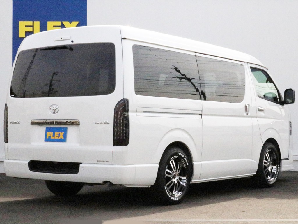 ハイエースの事なら専門店のFLEXハイエース神戸店へ！　新車中古車販売は勿論、経費が使えるリースやローンを使った販売など新たなハイエースライフを始めるお手伝いを致します！