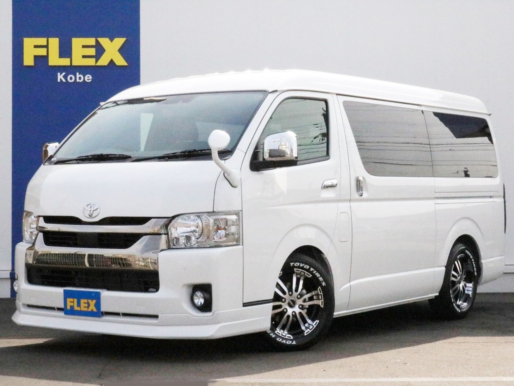 ☆未登録新車☆　ハイエース2.8ディーゼル2WD　ダークプライムⅡにフリップアップベッドキットを搭載し、車中泊にも対応した一台！　両側パワースライドドア付き車両にFLEXアイテムを装着しました。