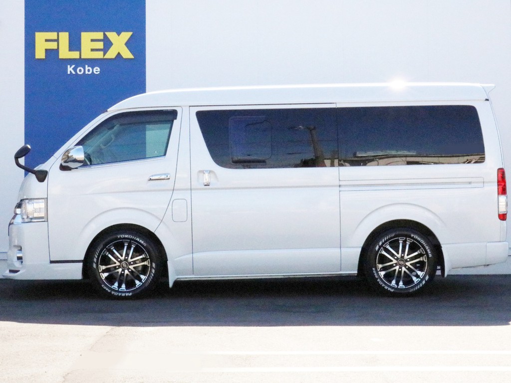 1.5インチローダウン施工済み！　車高が下がることによって日々の乗り降りが少し楽になる他、高さ制限のある場所への乗り入れが少し楽になります。