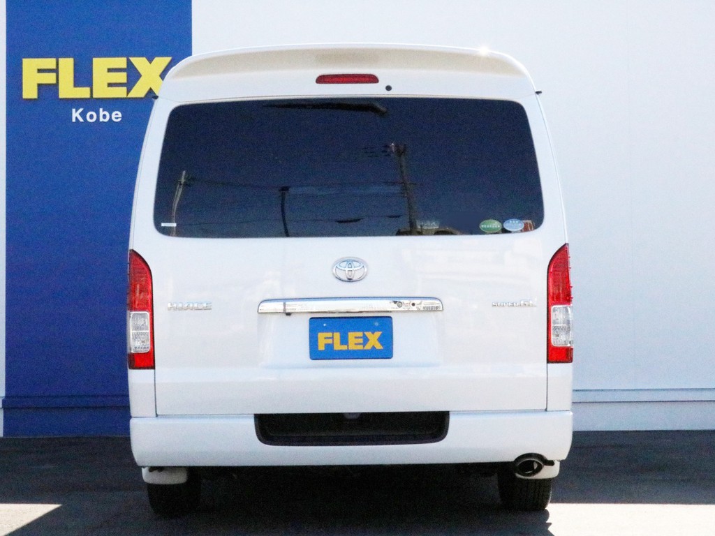 ハイエースをお探しならFLEX神戸店へ！　神戸店の展示車両は勿論、全国のFLEXが保有するハイエースの中から貴方にぴったりの一台をお探し致します！