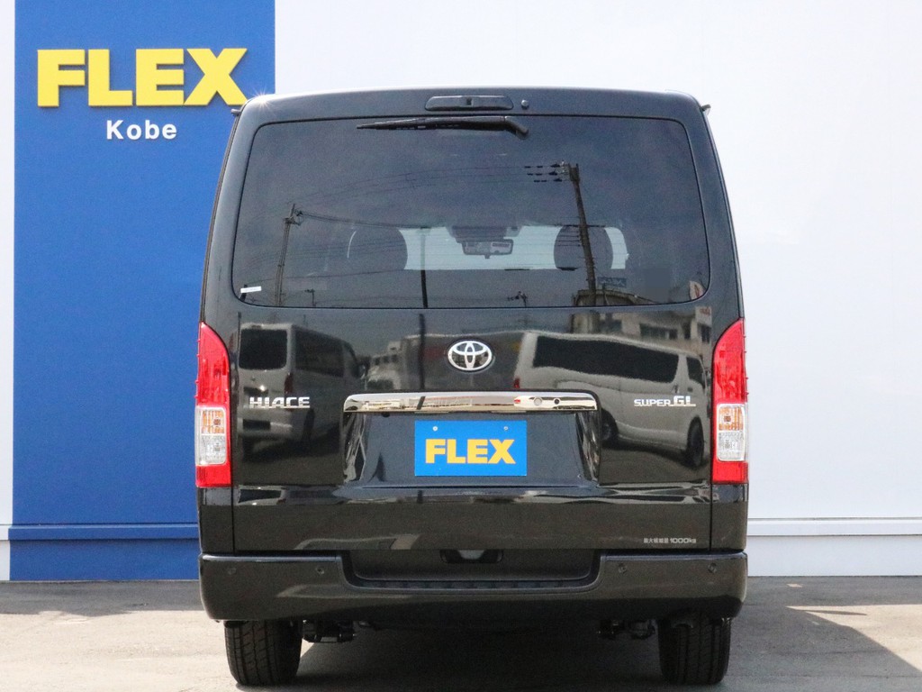 ハイエースをお探しならFLEX神戸店へ！　神戸店の展示車両は勿論、全国のFLEXが保有するハイエースの中から貴方にぴったりの一台をお探し致します。