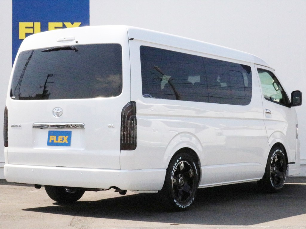 ハイエースの事なら専門店のFLEXハイエース神戸店へ！　新車中古車販売は勿論、経費が使えるリースやローンを使った販売など新たなハイエースライフを始めるお手伝いを致します！