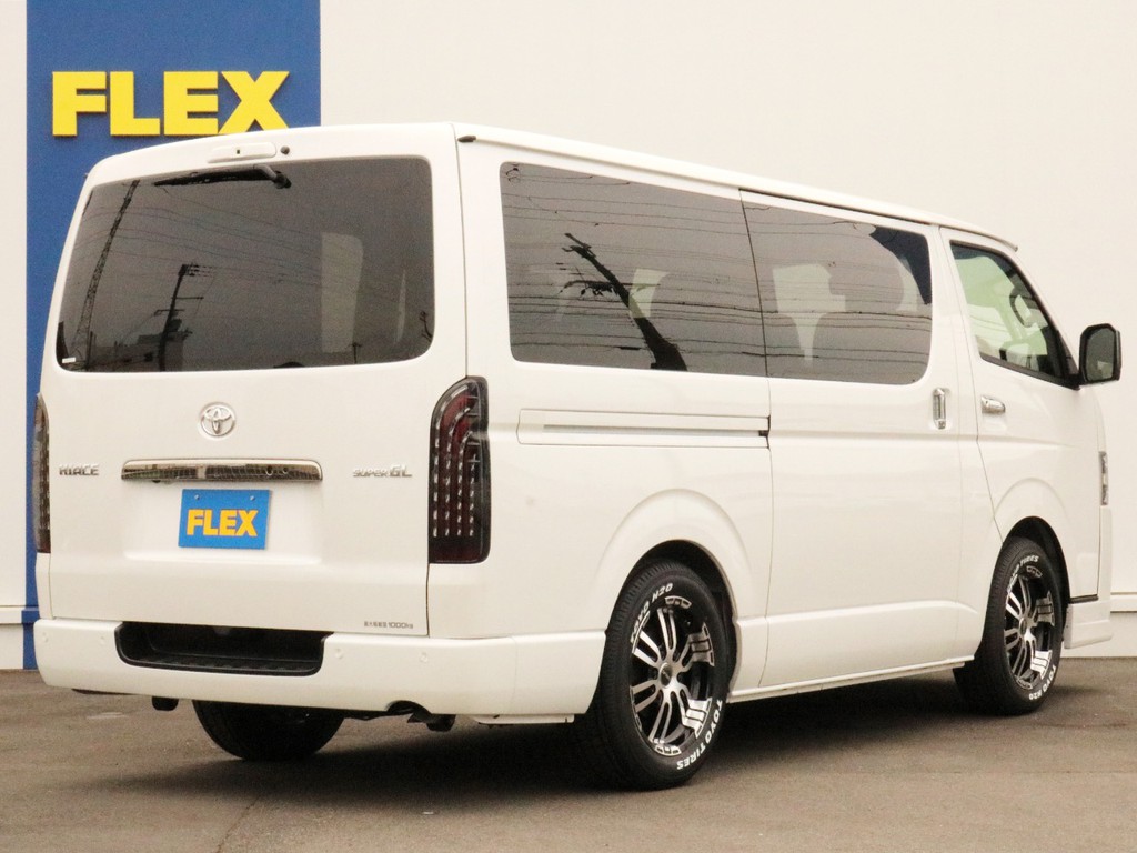 ハイエースの事なら専門店のFLEXハイエース神戸店へ！　新車中古車販売は勿論、経費が使えるリースやローンを使った販売など新たなハイエースライフを始めるお手伝いを致します！