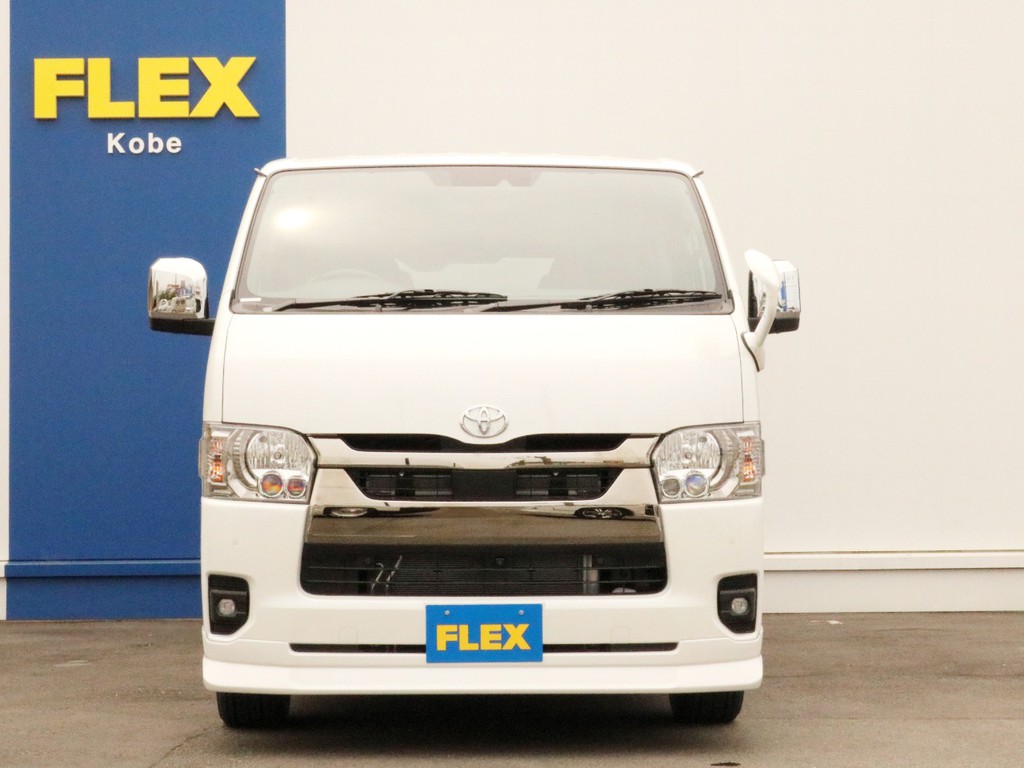 新型ハイエースVガソリン2WDダークプライムⅡ特別仕様車でお出かけしましょう！　ベッドキットType2搭載で車中泊対応の一台！　現車がある今がチャンスです！　お求めは専門店のFLEX神戸店まで！