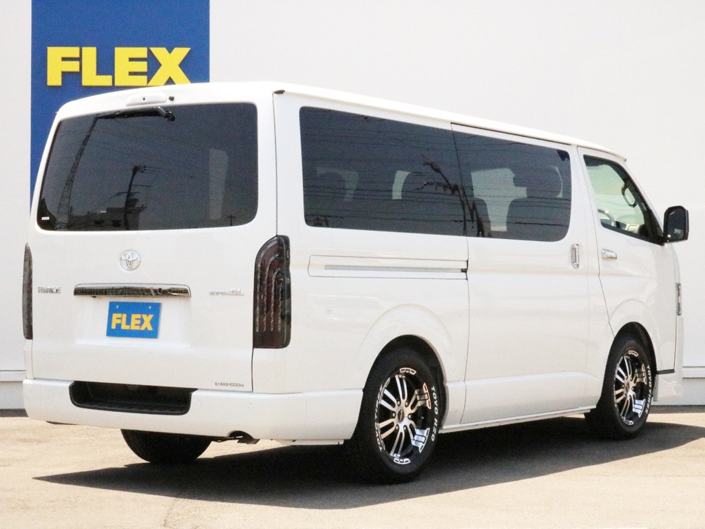 ハイエースの事なら専門店のFLEXハイエース神戸店へ！　新車中古車販売は勿論、経費が使えるリースやローンなど新たなハイエースライフを始めるお手伝いを致します！