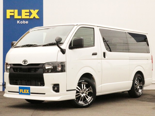☆未登録新車☆　新型ハイエースVディーゼルターボ2WDダークプライムⅡ特別仕様車のメッキパーツをマットブラック塗装、ヘッドライトインナーブラック塗装済みのブラックパッケージ！
