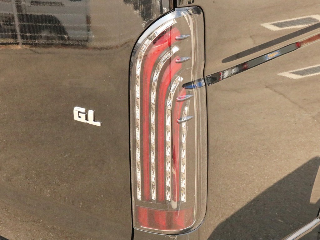 FLEXオリジナル煌レッドLEDテールランプを装着済み！　視認性、デザイン性共に優れた一品です！
