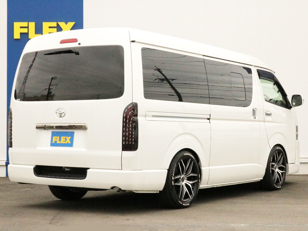 ハイエースの事なら専門店のFLEXハイエース神戸店へ！　新車中古車販売は勿論、経費が使えるリースやローンを使った販売など新たなハイエースライフを始めるお手伝いを致します！