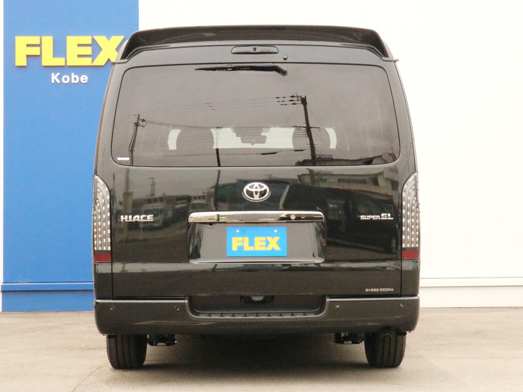 ハイエースをお探しならFLEX神戸店へ！　神戸店の展示車両は勿論、全国のFLEXが保有するハイエースの中から貴方にぴったりの一台をお探し致します！