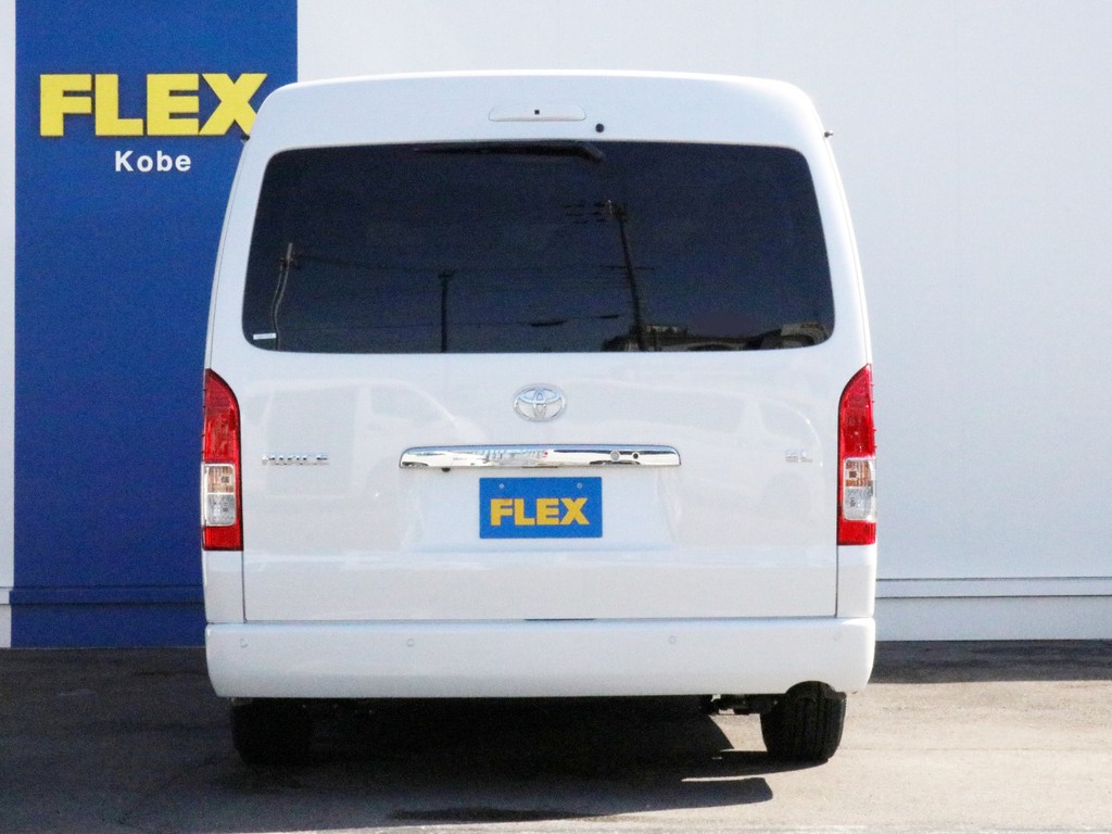 ハイエースをお探しならFLEX神戸店へ！　神戸店の展示車両は勿論、全国のFLEXが保有するハイエースの中から貴方にぴったりの一台をお探し致します！
