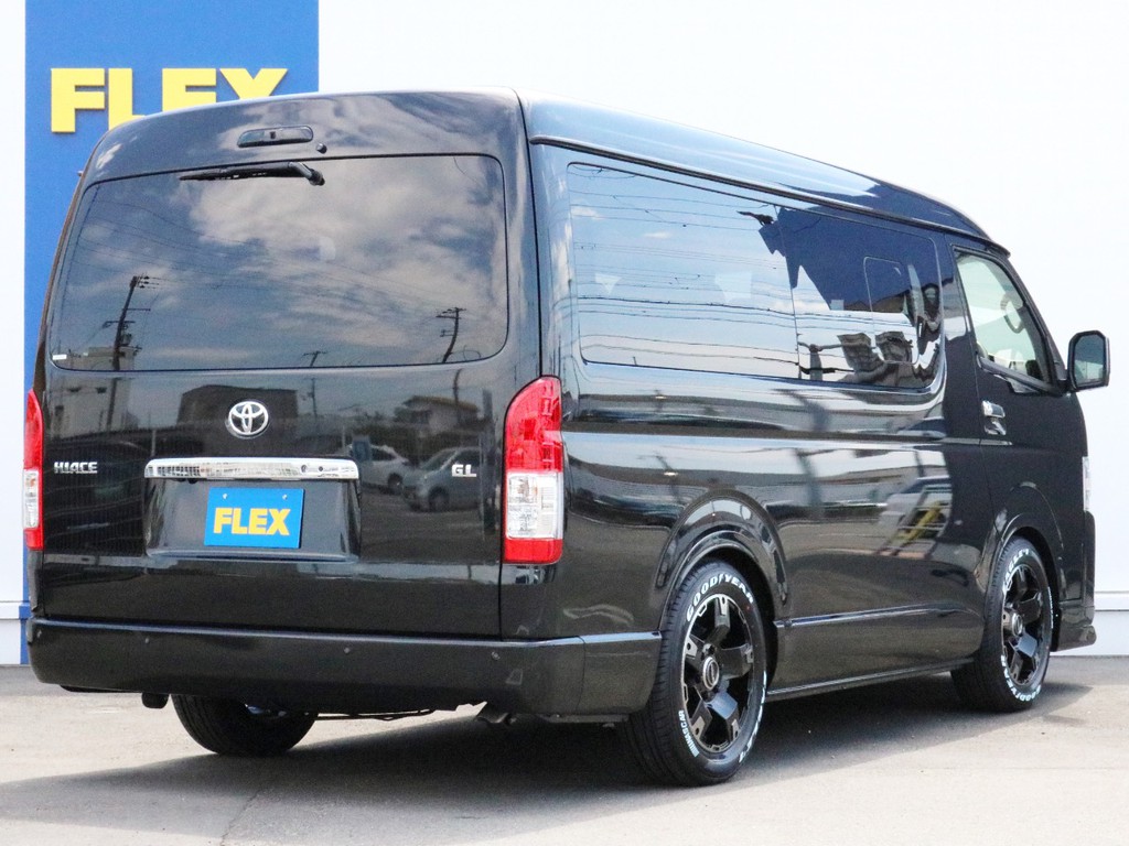 ハイエースのことなら専門店のFLEXハイエース神戸店まで！　新車、中古車販売は勿論、経費が使えるリースや、ローンを使った販売などハイエースライフを始めるお手伝いをいたします！
