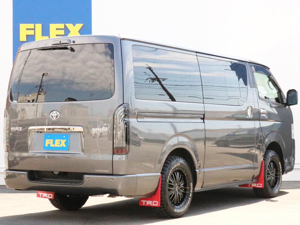 ハイエースの事なら専門店のFLEXハイエース神戸店へ！　新車中古車販売は勿論、経費が使えるリースやローンを使った販売など新たなハイエースライフを始めるお手伝いを致します！