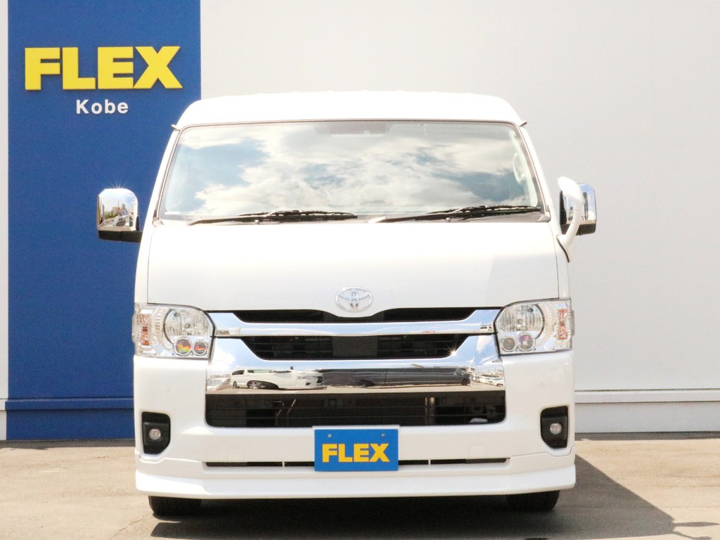 新型ハイエースワゴンGLにFLEXシートアレンジ【アレンジAS】を施工し、車中泊にも対応の一台！　人気のシートアレンジの為、現車がある今がチャンスです！　ご来店お問い合わせは、FLEX神戸店まで！