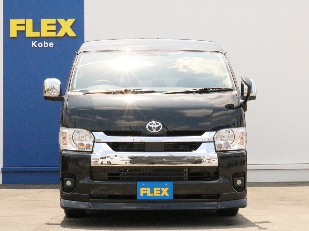 新型ハイエースワゴンGLにFLEXシートアレンジ【アレンジAS】を施工し、車中泊にも対応の一台！　人気のシートアレンジの為、現車がある今がチャンスです！　ご来店お問い合わせは、FLEX神戸店まで！